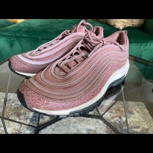 Gently worn women’s Nike Women’s Air Max 97